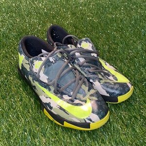 Nike KD 6 camo athletic shoes